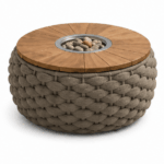 Mesa de centro outdoor com design orgânico